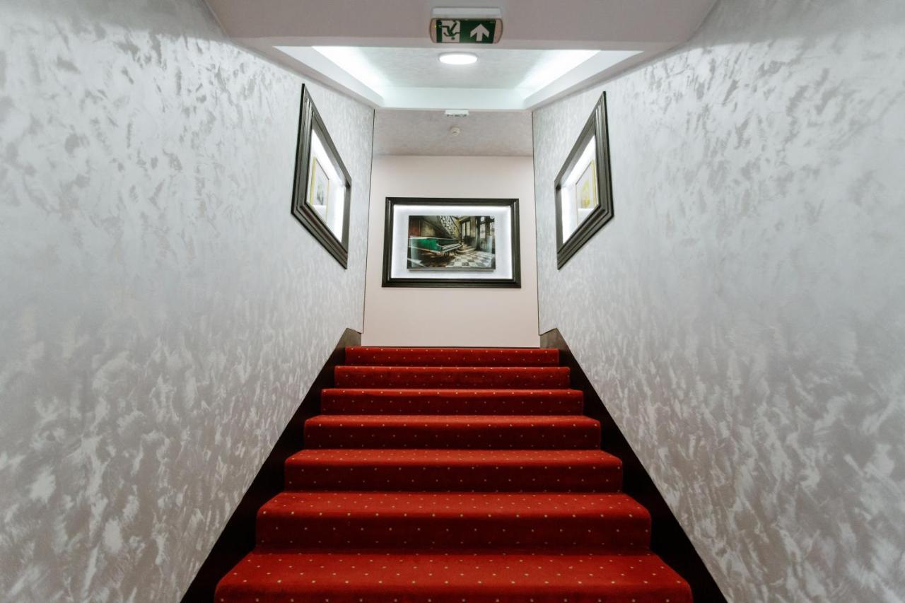 Hotel Srem Sremska Mitrovica Exterior foto